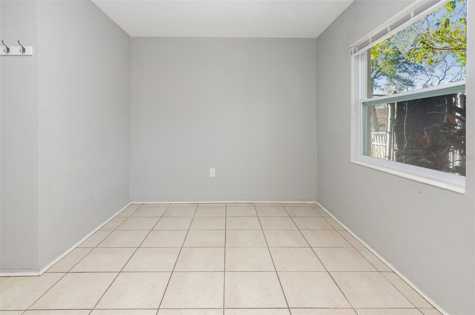 Image 7 of 26 For 3235 6th Avenue S