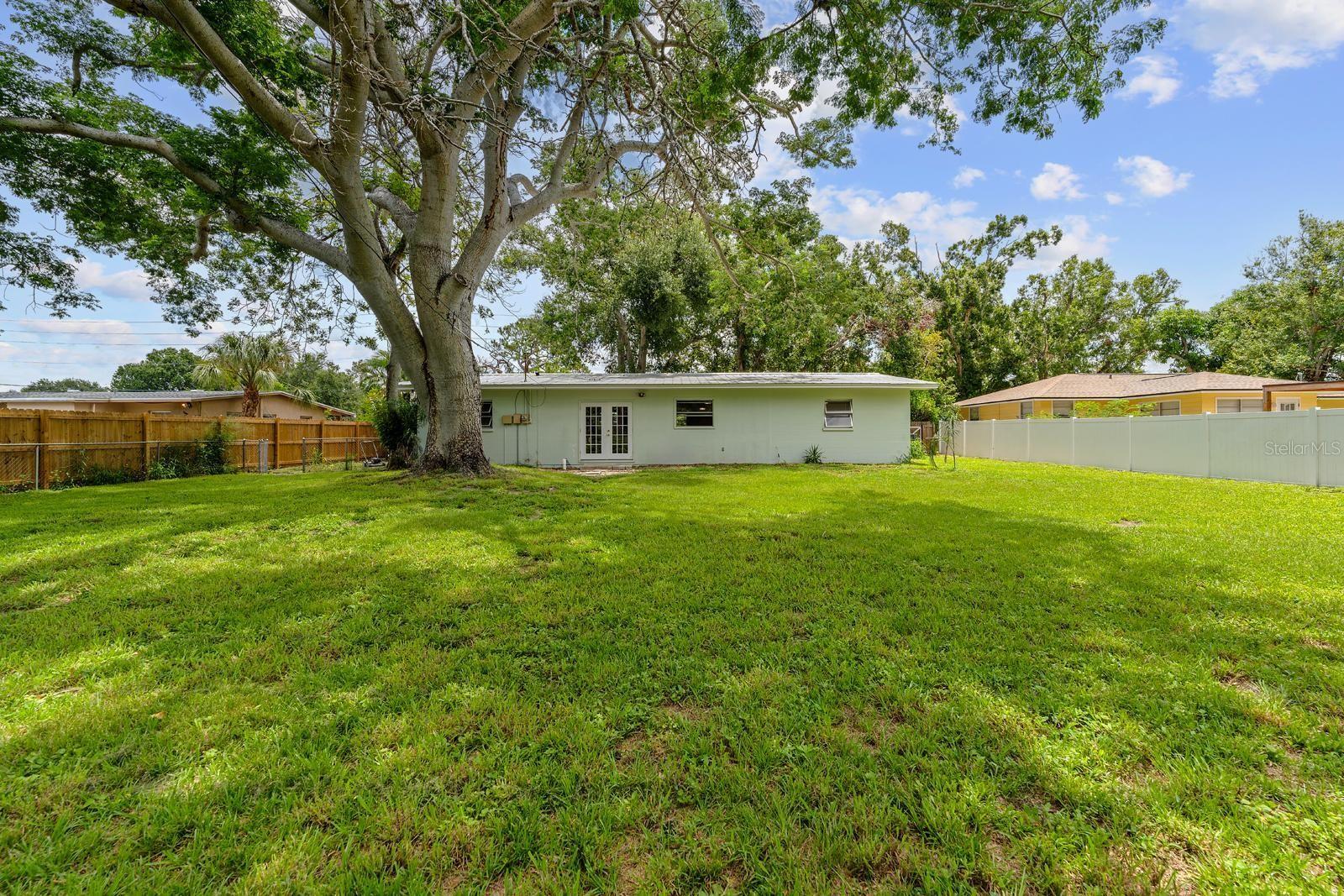 Image 21 of 27 For 1309 11th Avenue W
