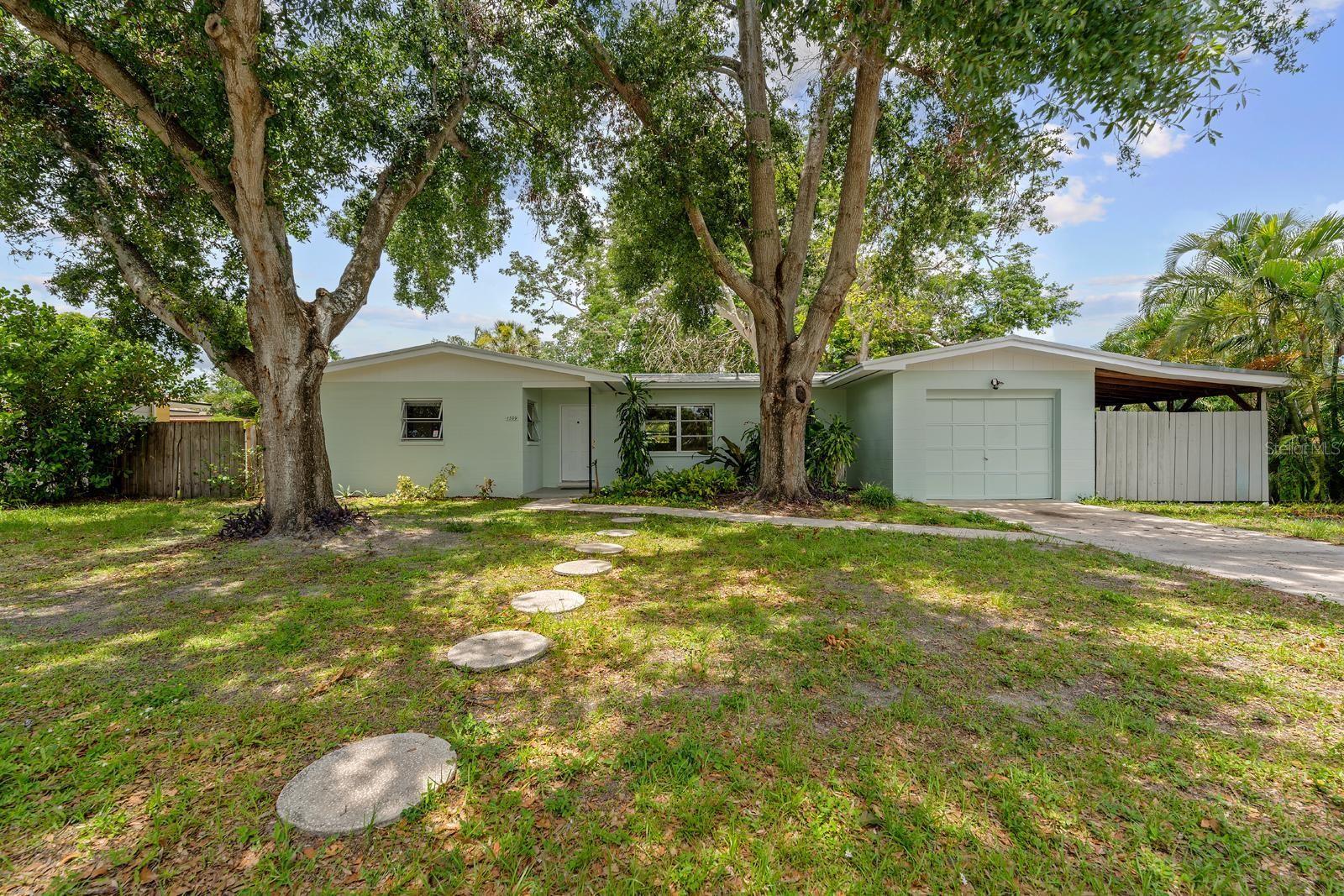 Image 3 of 27 For 1309 11th Avenue W