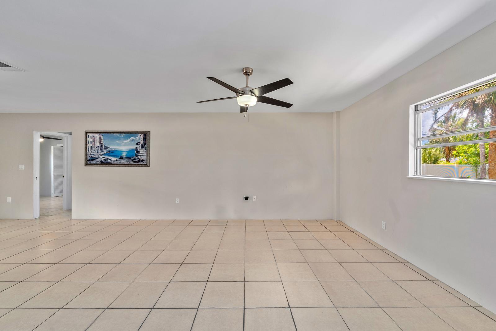 Image 5 of 27 For 1309 11th Avenue W