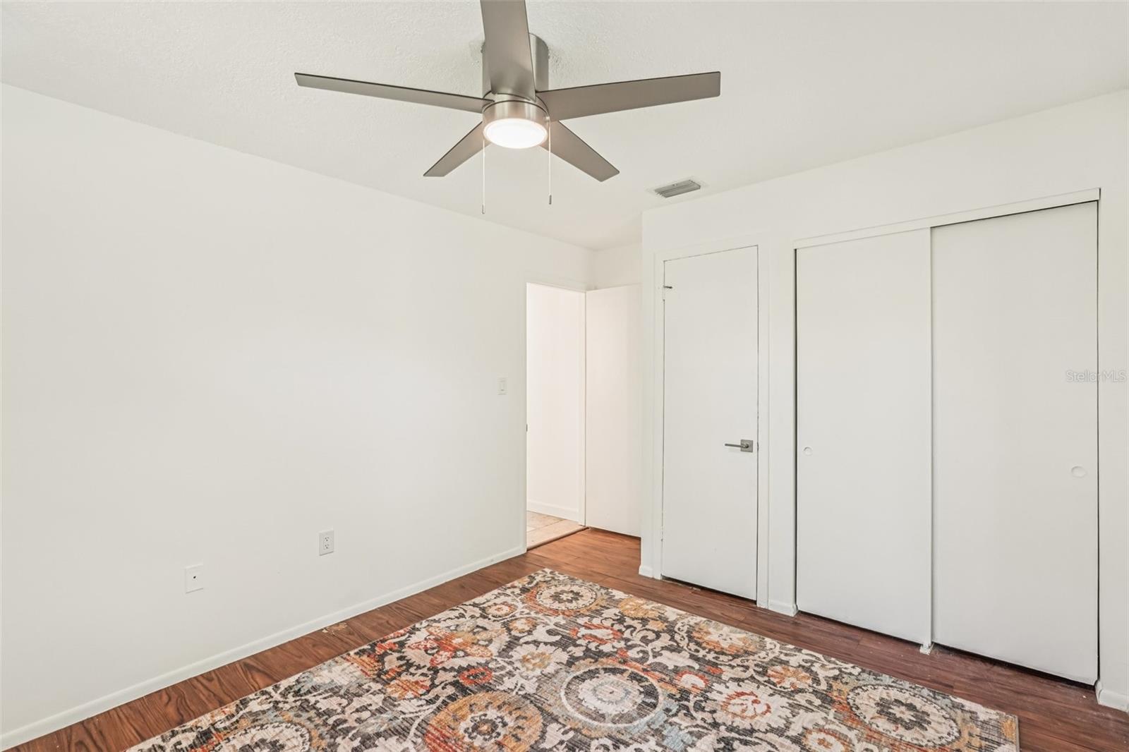 Image 21 of 36 For 2896 Grand Cayman Street