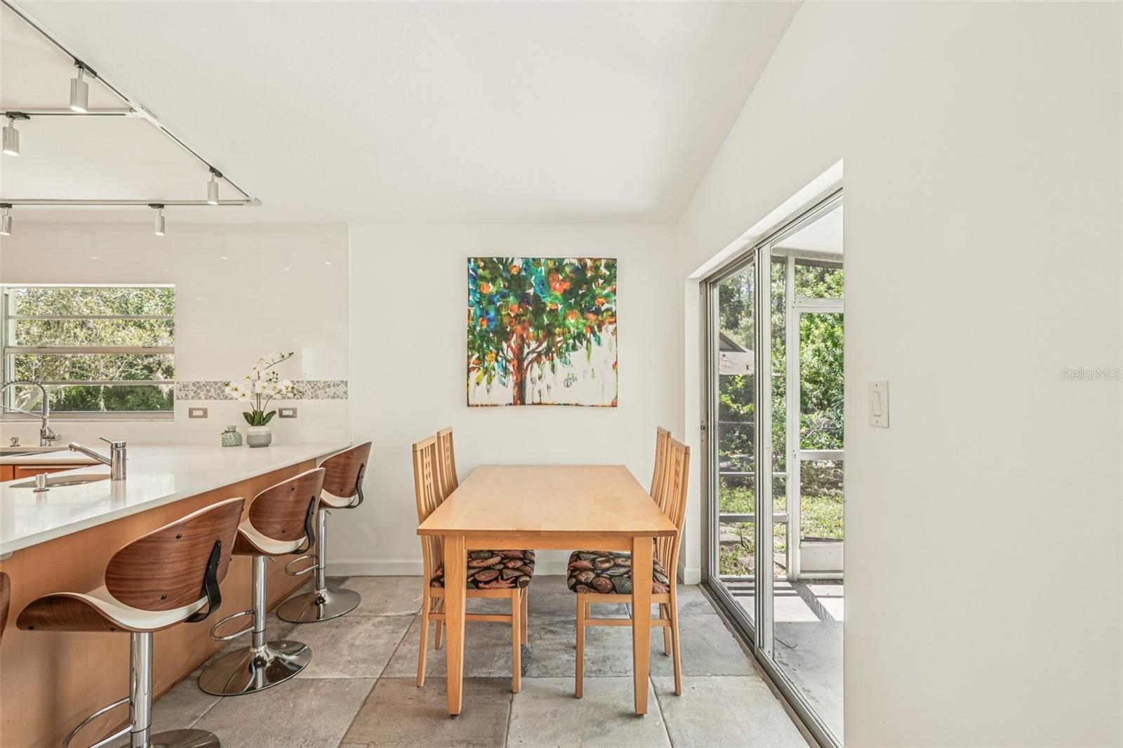 Image 9 of 36 For 2896 Grand Cayman Street