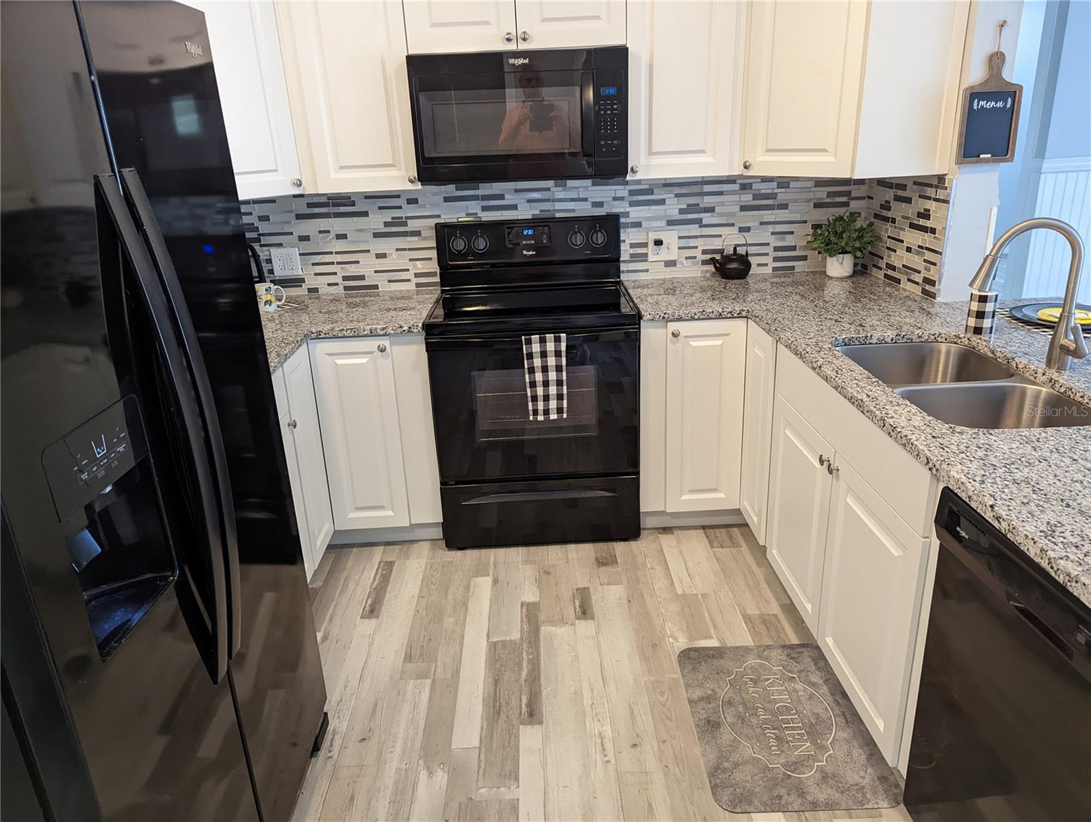 Listing photo id 21 for 4802 Drift Tide Drive