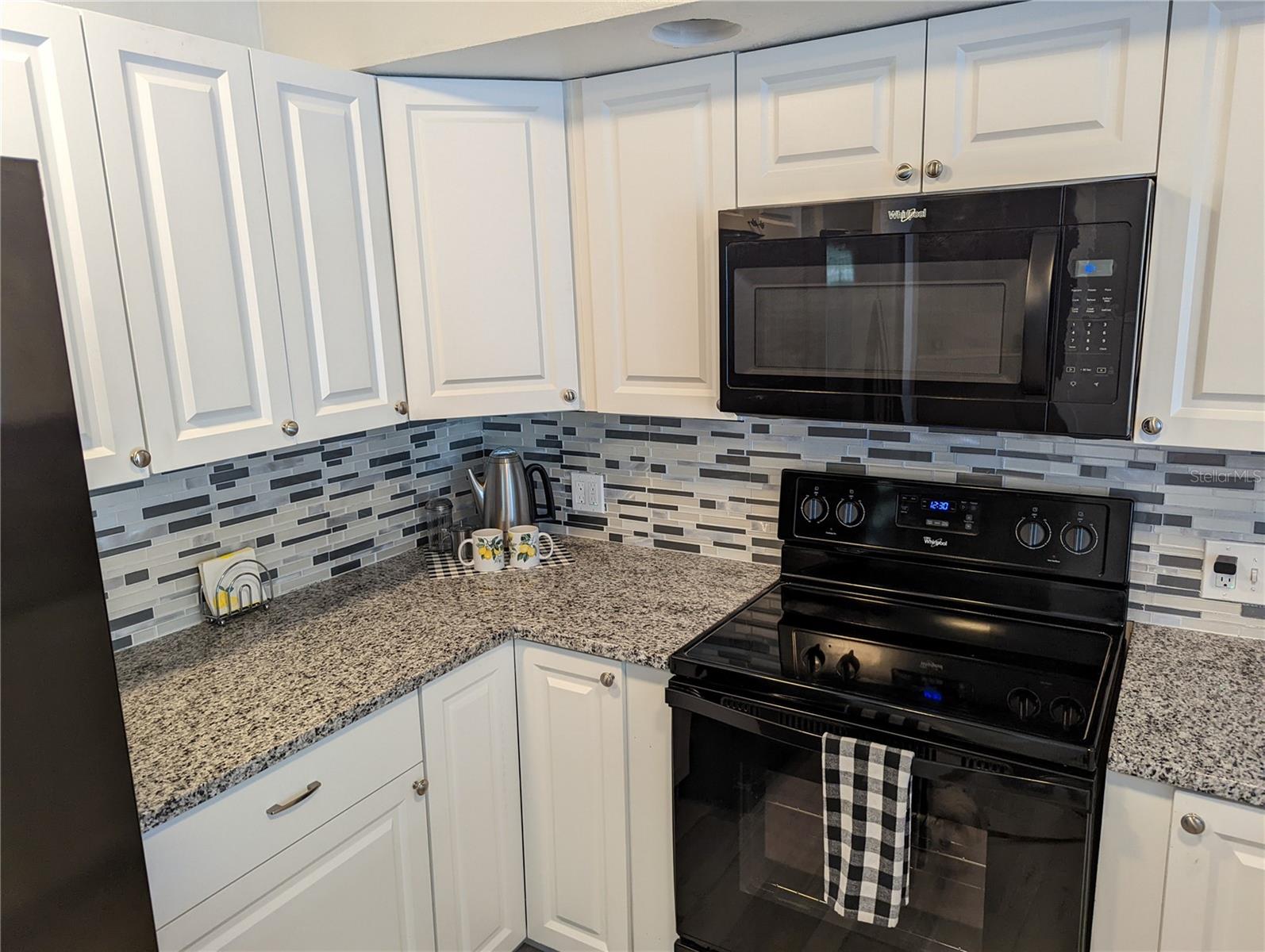 Listing photo id 22 for 4802 Drift Tide Drive