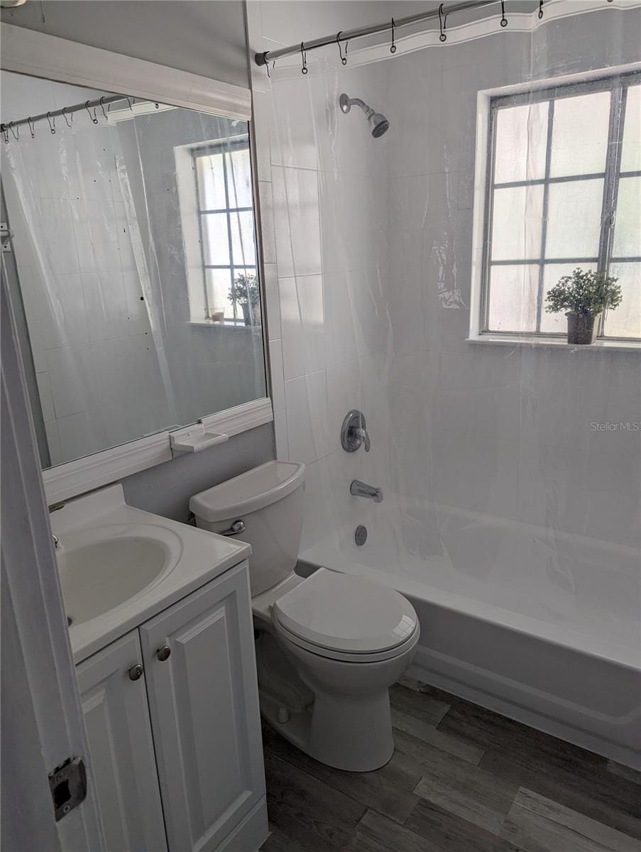 Listing photo id 24 for 4802 Drift Tide Drive