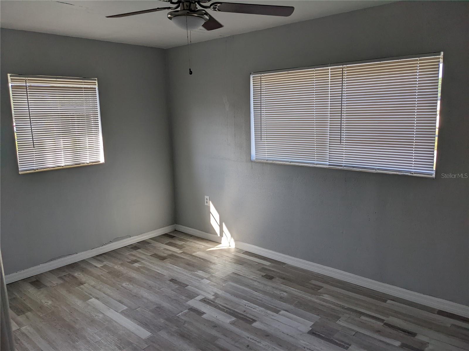 Listing photo id 3 for 4802 Drift Tide Drive