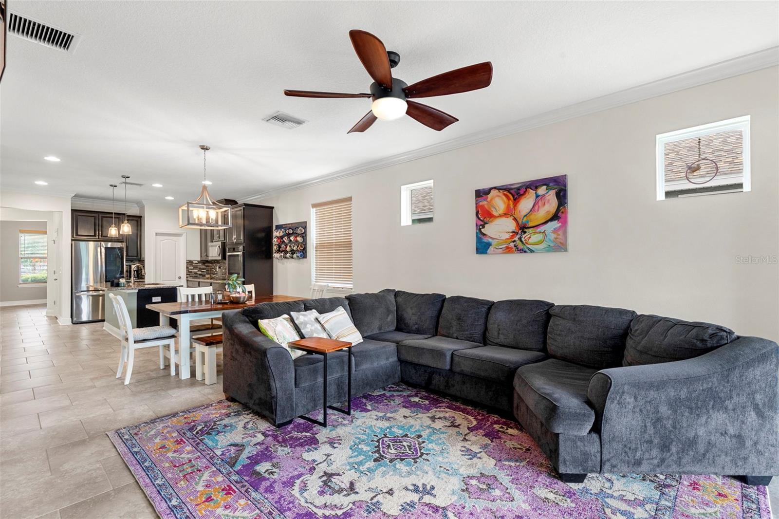 Listing photo id 14 for 13352 Palmera Vista Drive