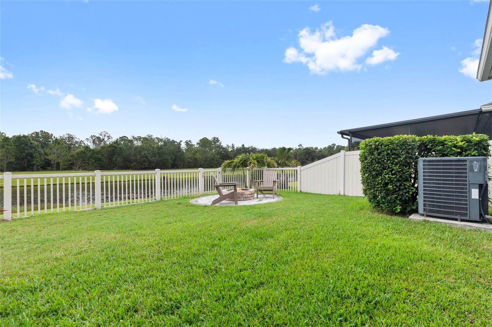 Listing photo id 34 for 13352 Palmera Vista Drive