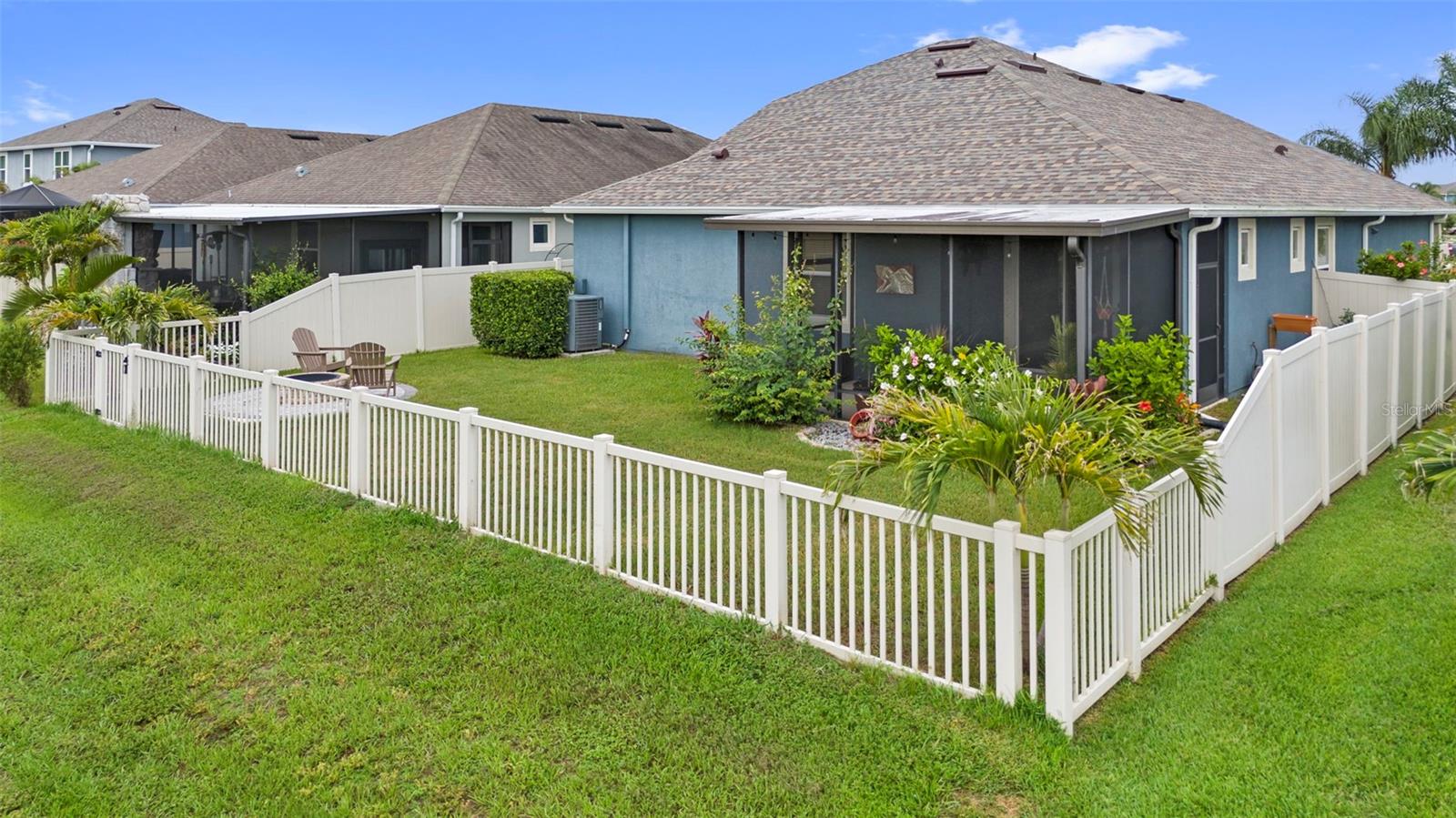 Listing photo id 44 for 13352 Palmera Vista Drive