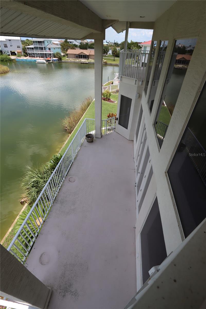 Listing photo id 8 for 3402 Amberjack Drive