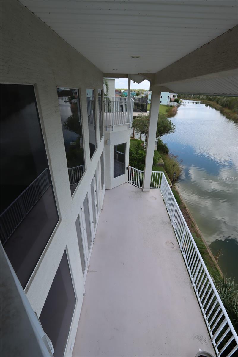 Listing photo id 7 for 3402 Amberjack Drive