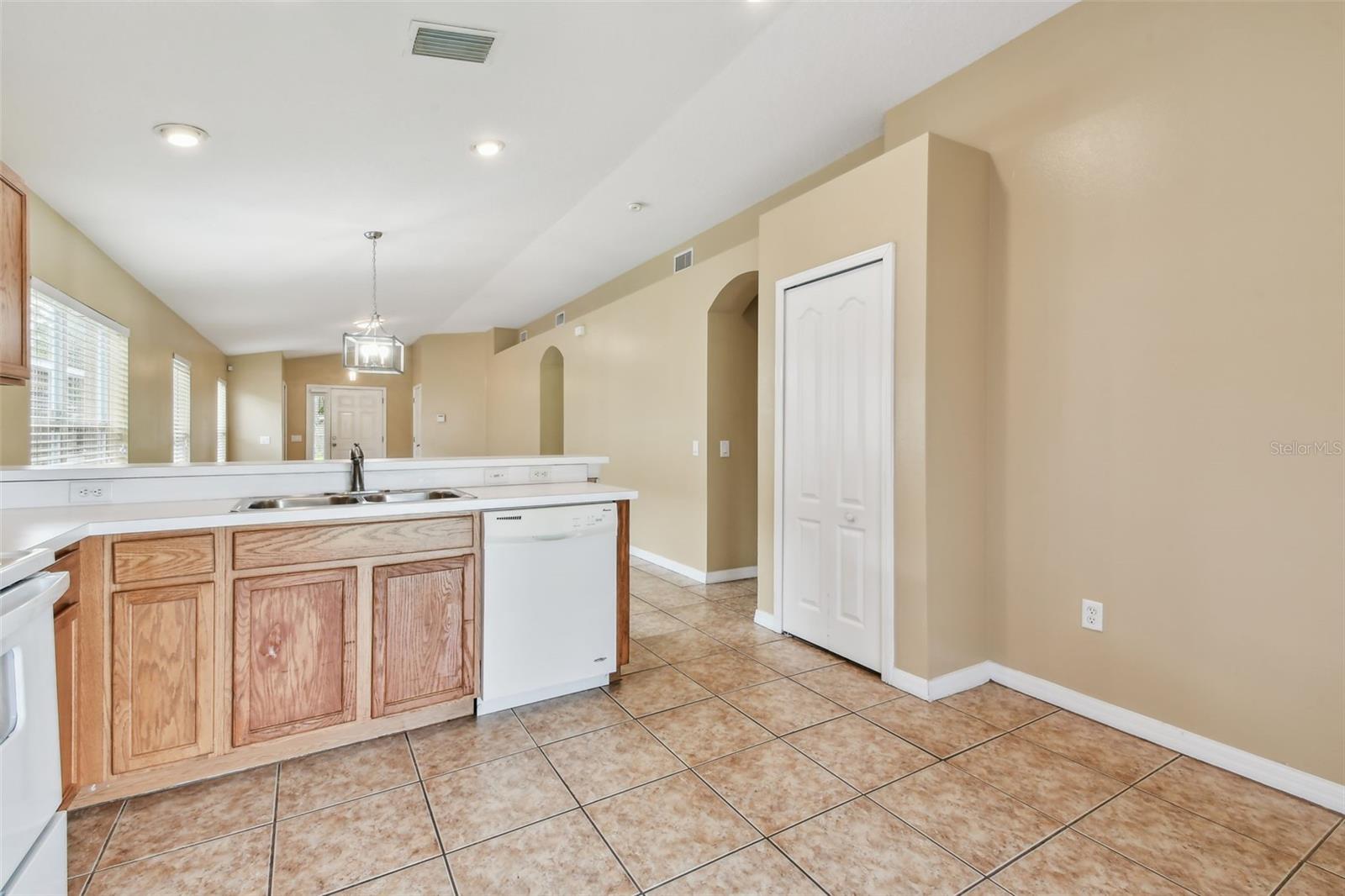 Image 12 of 45 For 8020 Carriage Pointe Drive