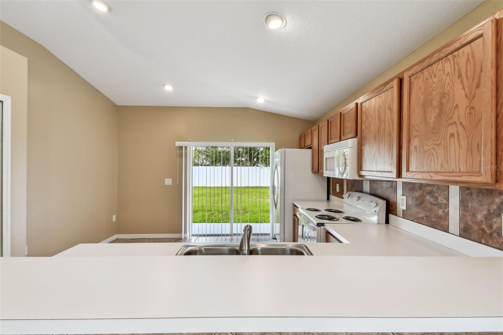 Image 8 of 45 For 8020 Carriage Pointe Drive