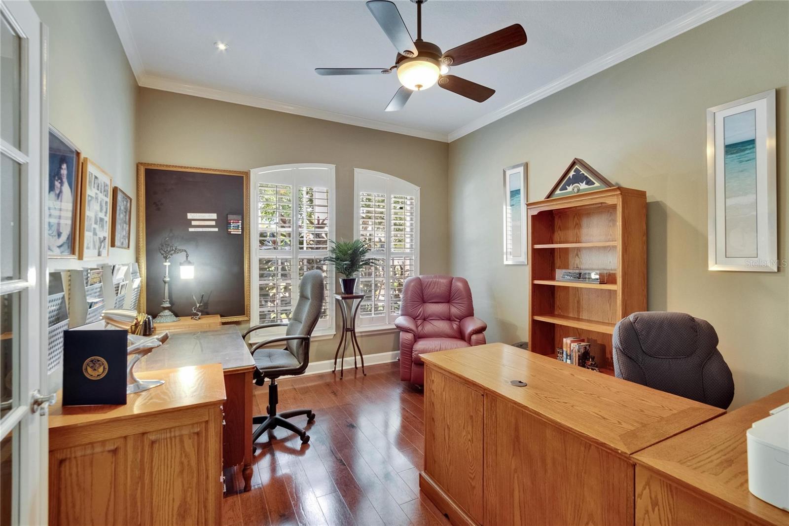 Listing photo id 9 for 8704 Winsome Way
