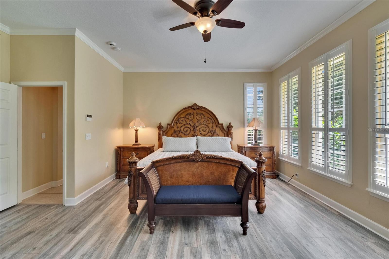 Listing photo id 27 for 8704 Winsome Way