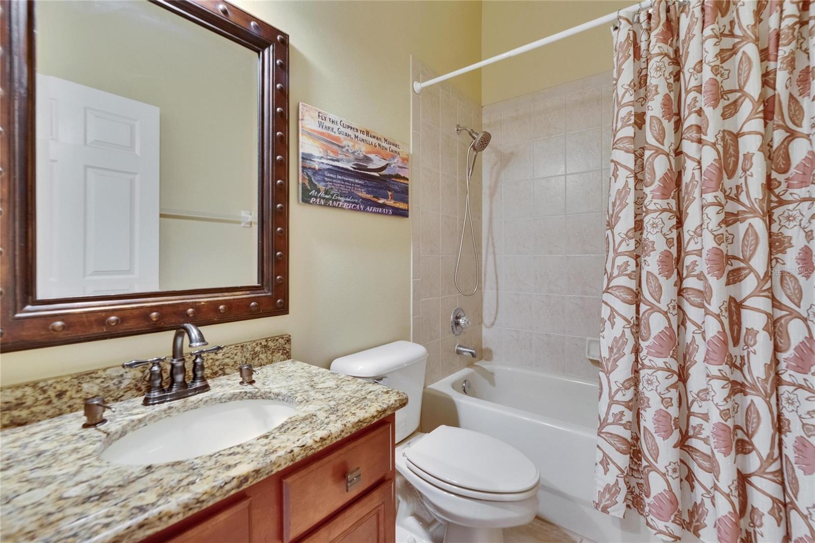 Listing photo id 40 for 8704 Winsome Way