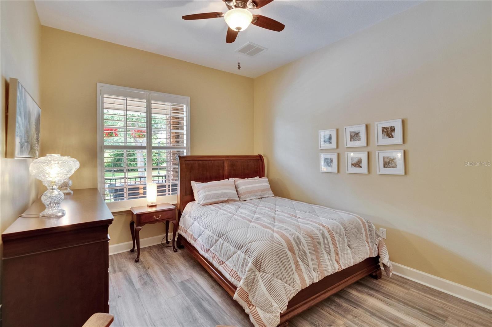 Listing photo id 41 for 8704 Winsome Way