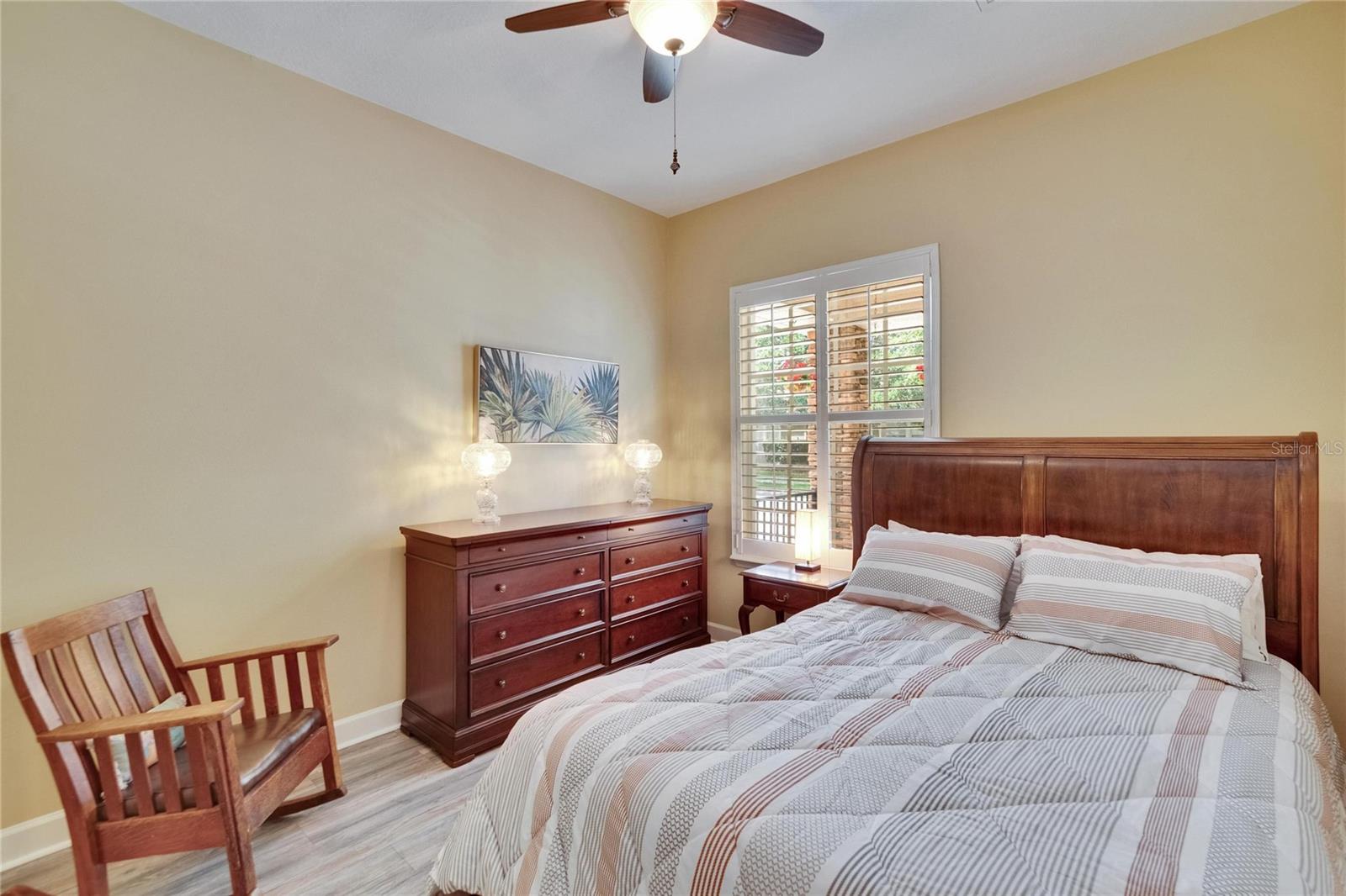 Listing photo id 42 for 8704 Winsome Way