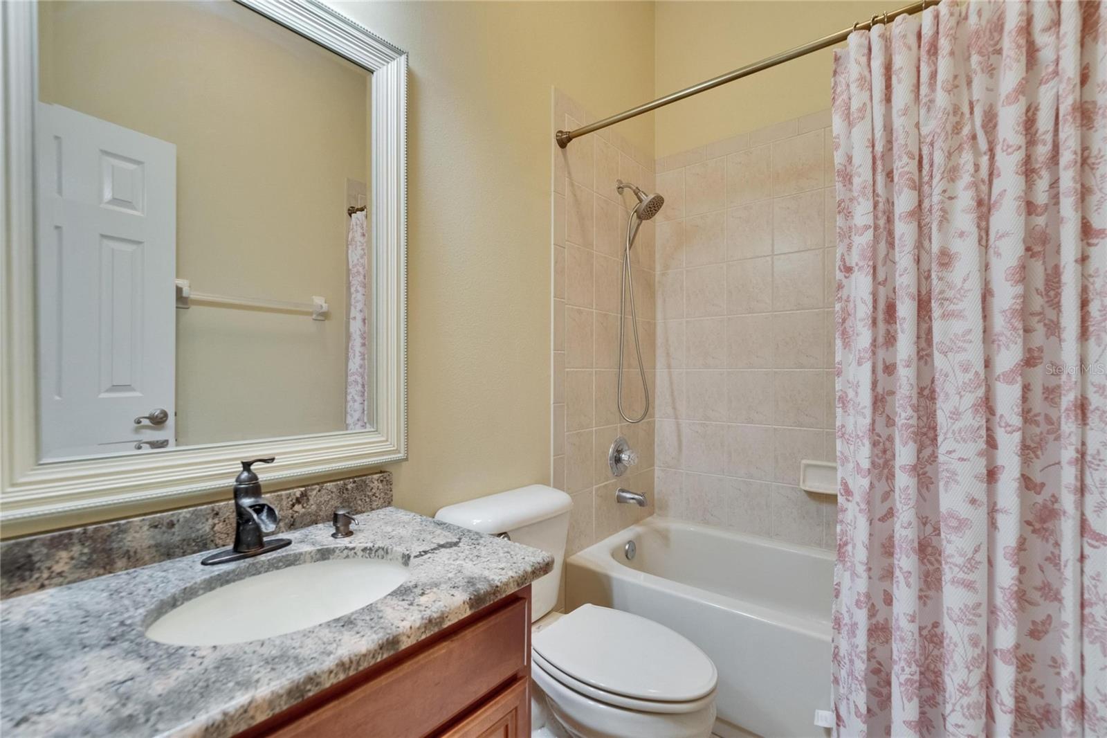 Listing photo id 43 for 8704 Winsome Way