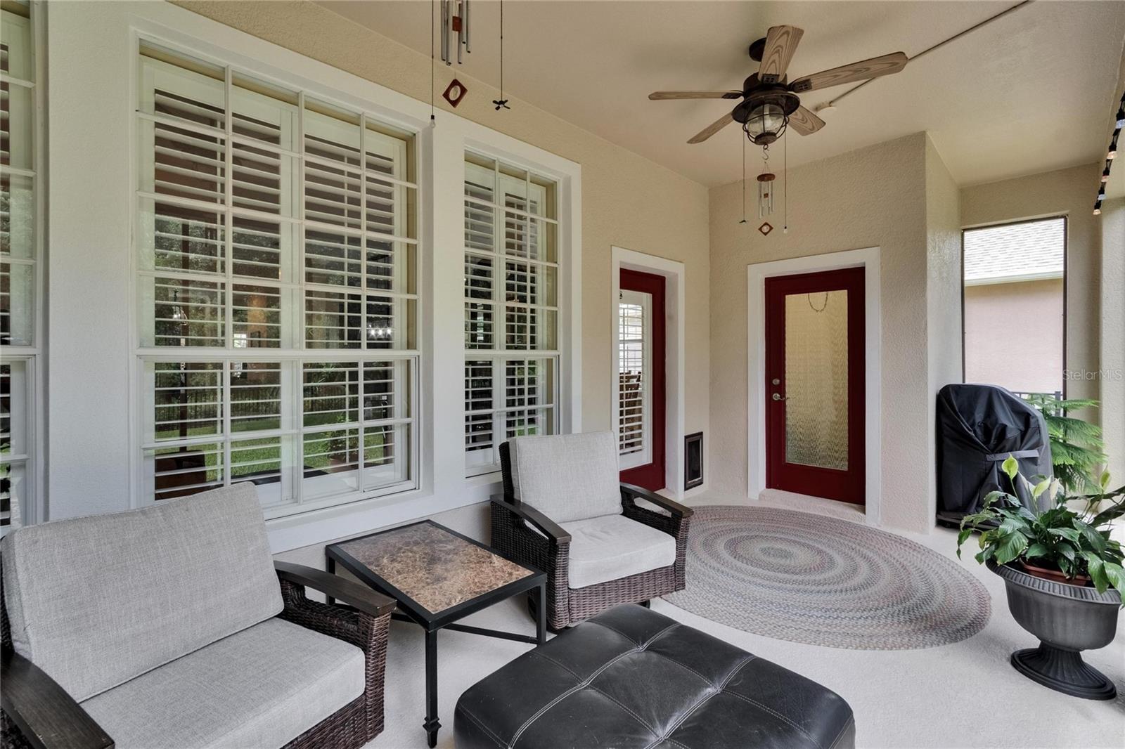 Listing photo id 56 for 8704 Winsome Way