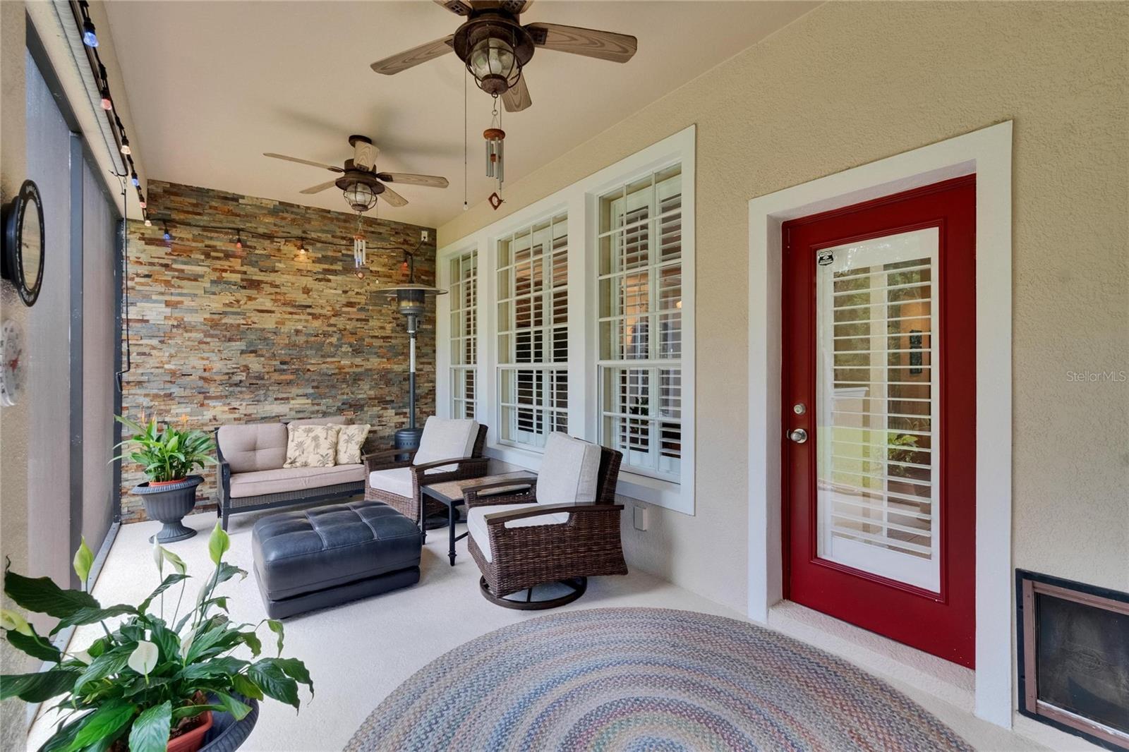 Listing photo id 58 for 8704 Winsome Way