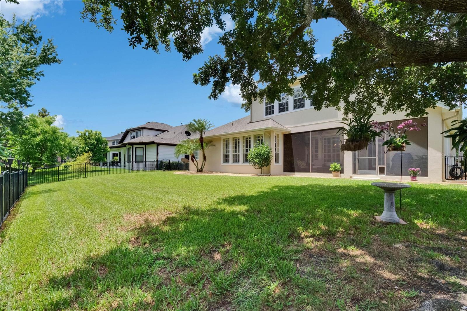 Listing photo id 63 for 8704 Winsome Way