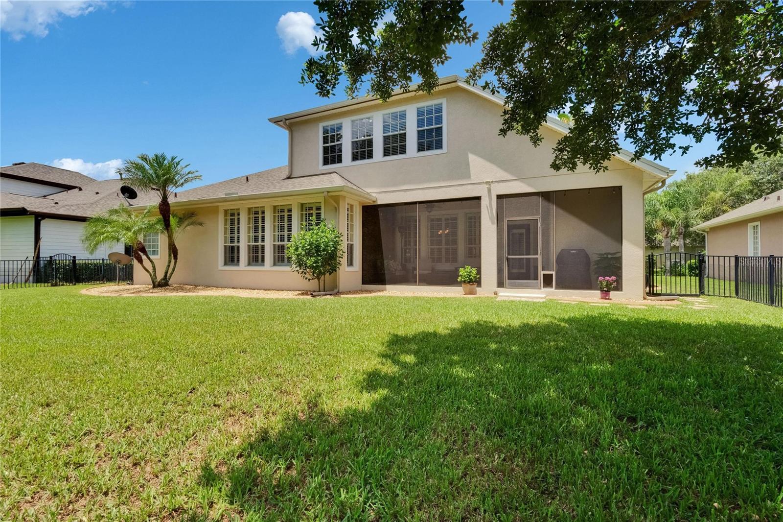 Listing photo id 64 for 8704 Winsome Way