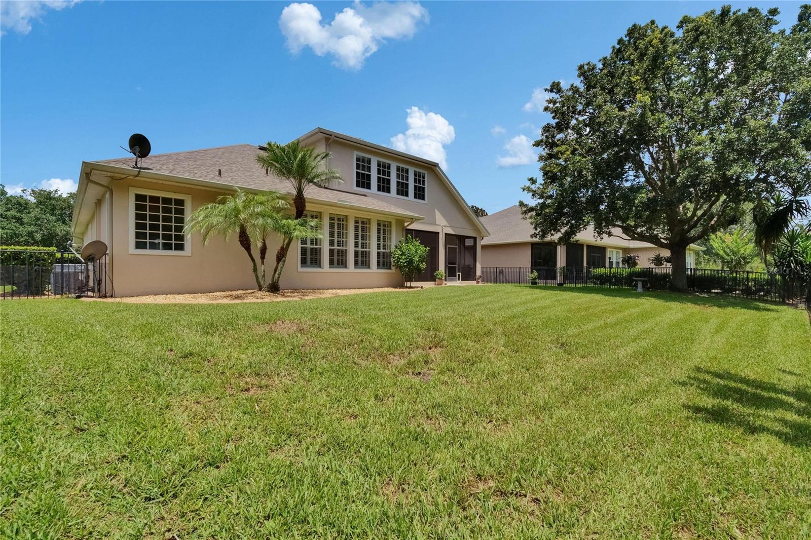 Listing photo id 69 for 8704 Winsome Way
