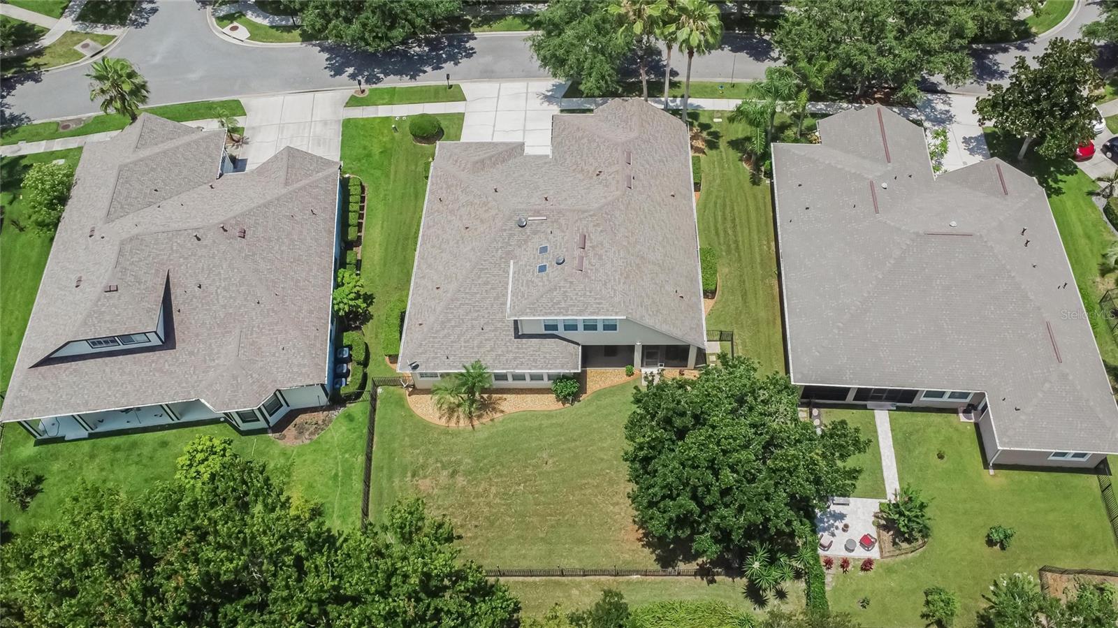 Listing photo id 79 for 8704 Winsome Way