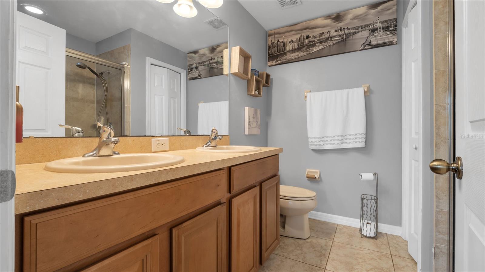 Image 21 of 38 For 7120 Forest Mere Drive