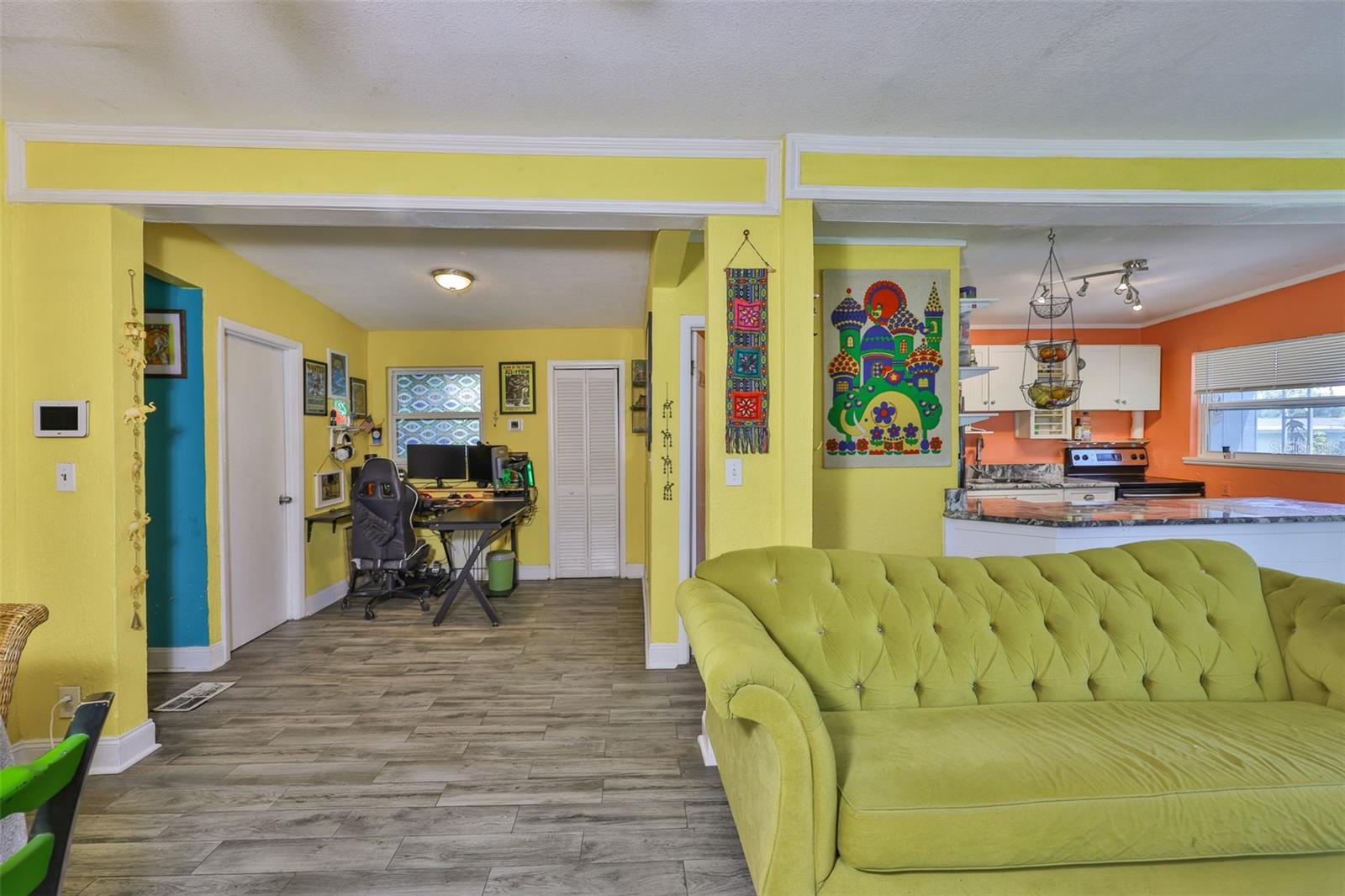 Image 11 of 43 For 5840 39th Street N