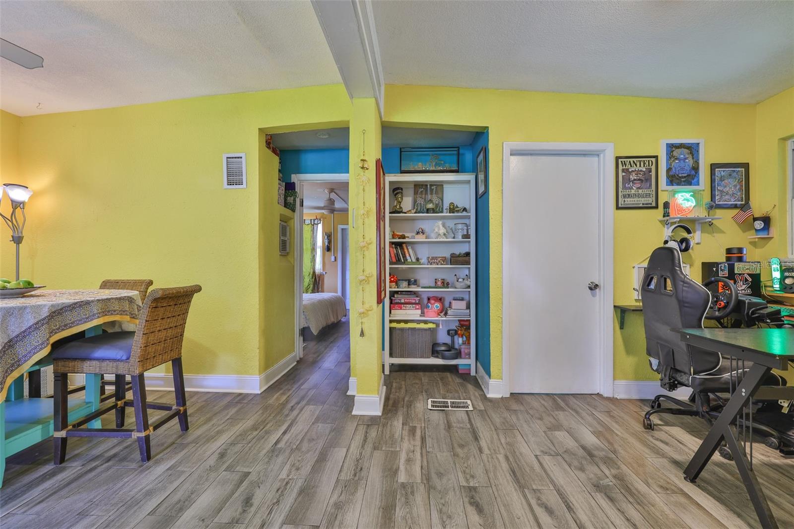 Image 14 of 43 For 5840 39th Street N
