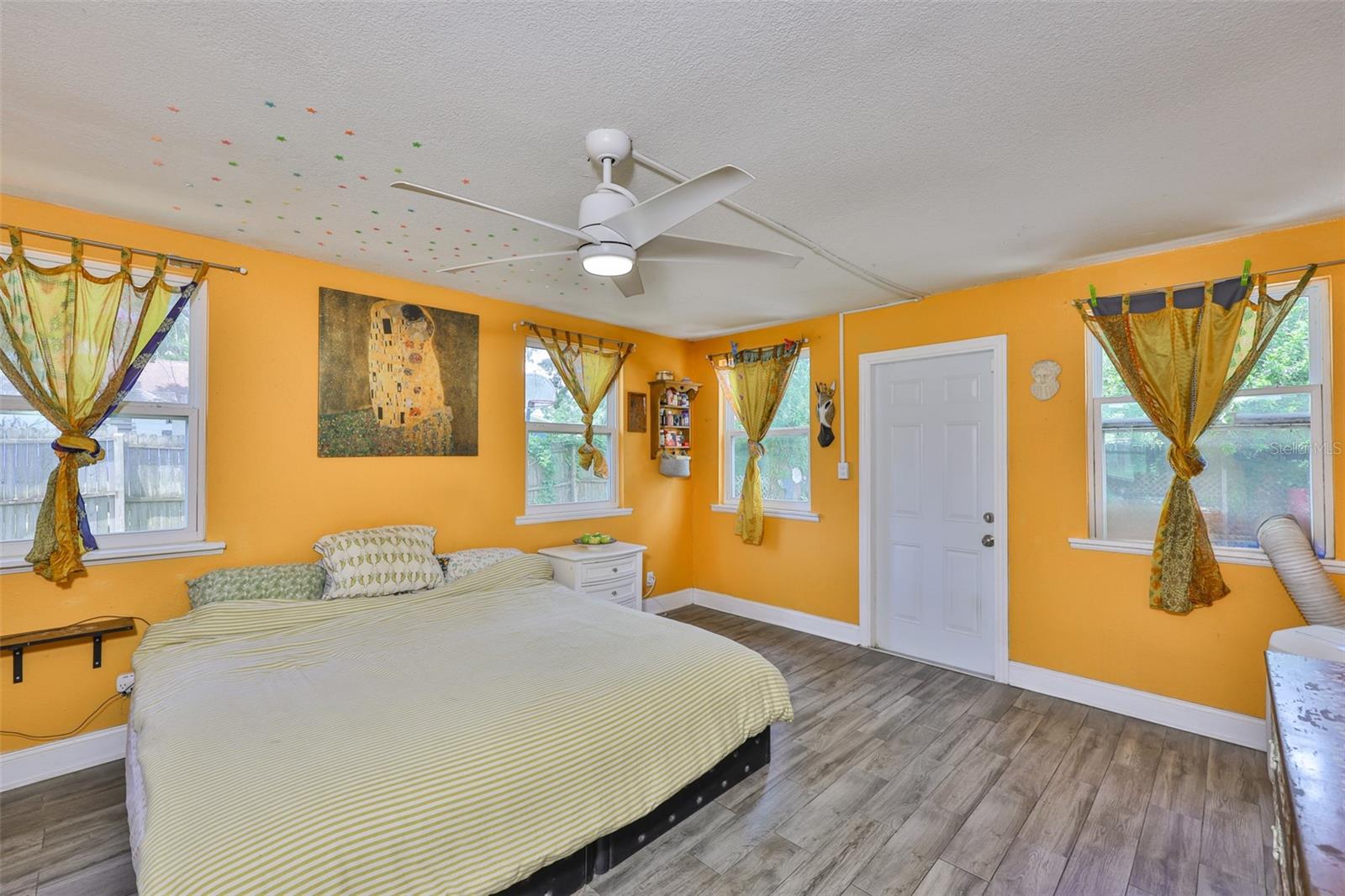Image 17 of 43 For 5840 39th Street N
