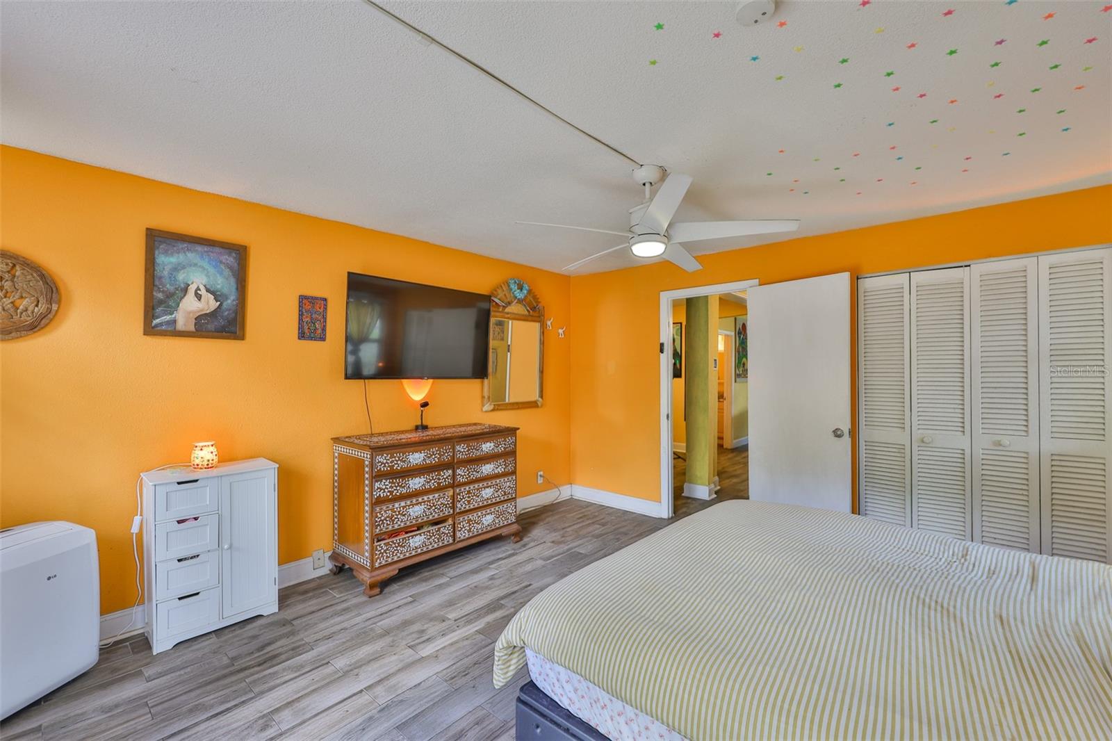 Image 19 of 43 For 5840 39th Street N