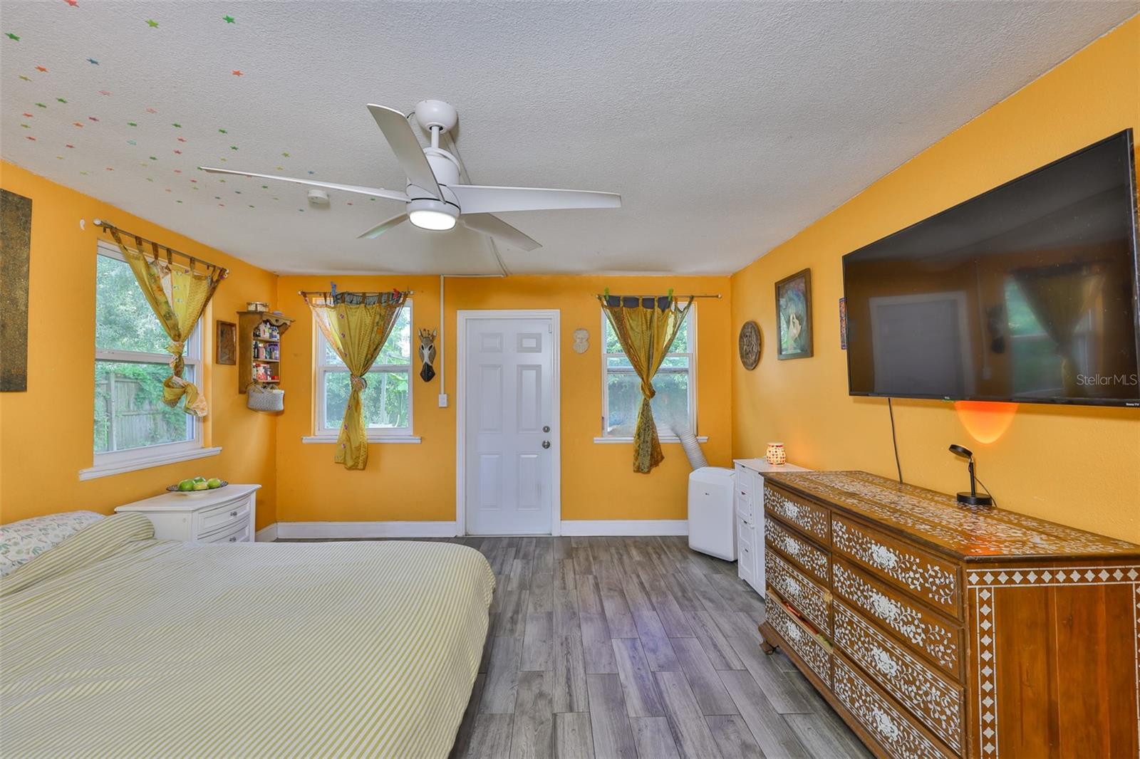 Image 23 of 43 For 5840 39th Street N