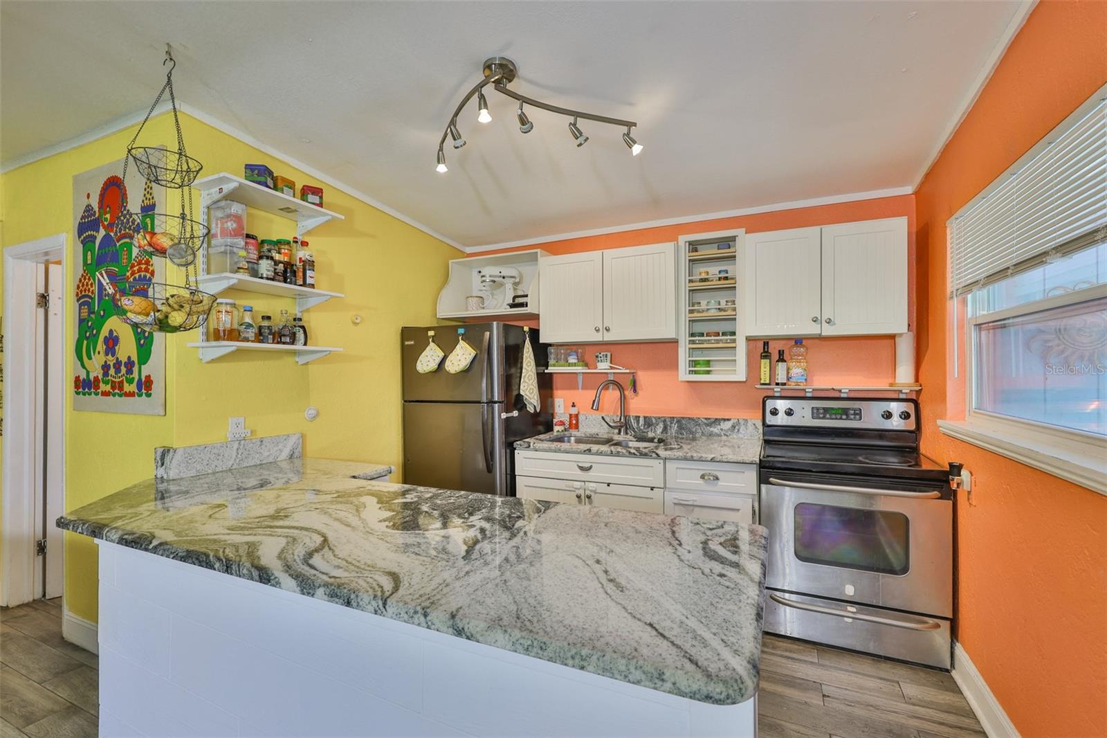 Image 3 of 43 For 5840 39th Street N