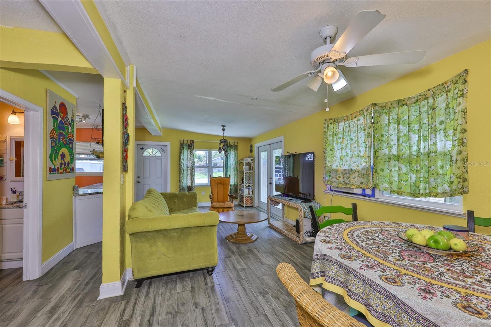 Image 9 of 43 For 5840 39th Street N