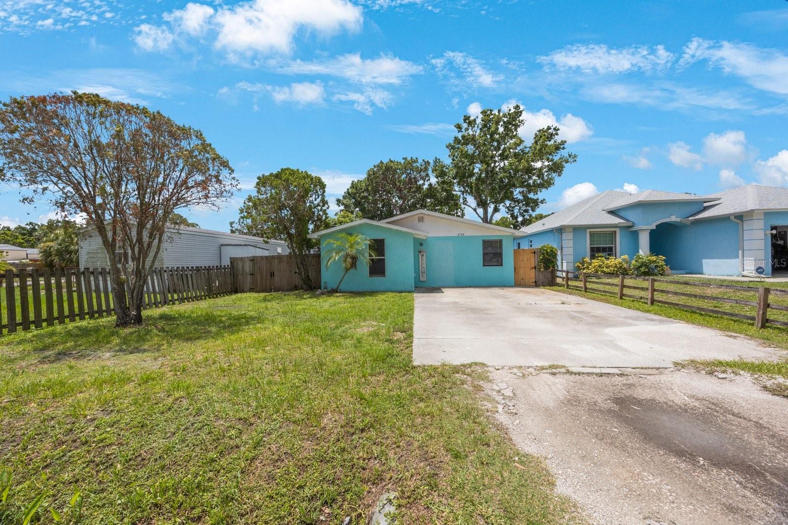Details for 6704 70th Avenue N, PINELLAS PARK, FL 33781