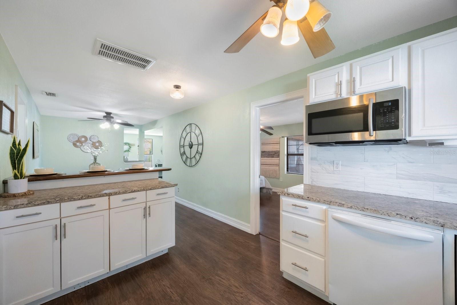 Image 18 of 42 For 6704 70th Avenue N