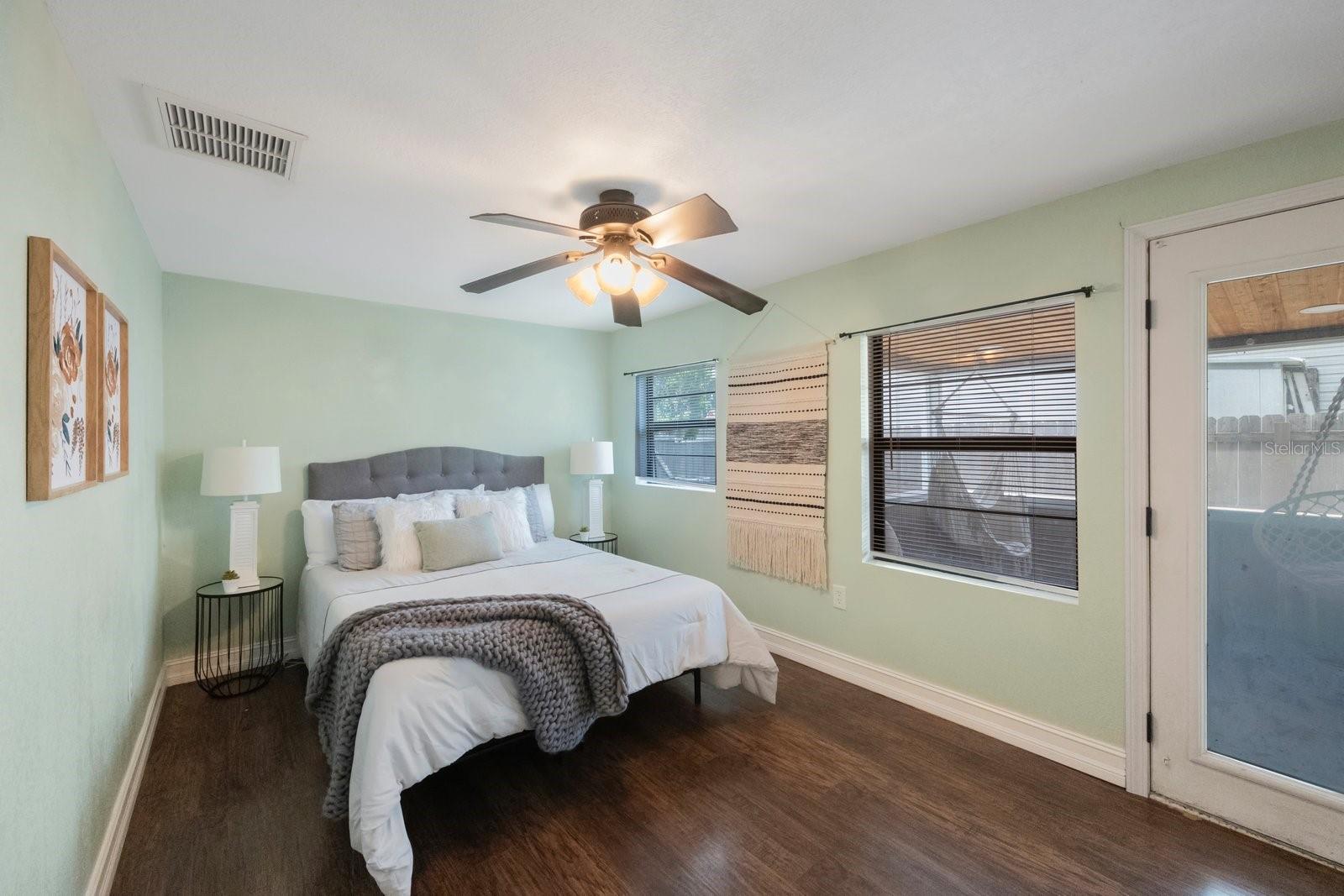 Image 21 of 42 For 6704 70th Avenue N