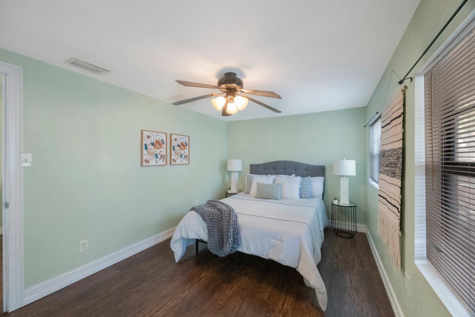 Image 22 of 42 For 6704 70th Avenue N