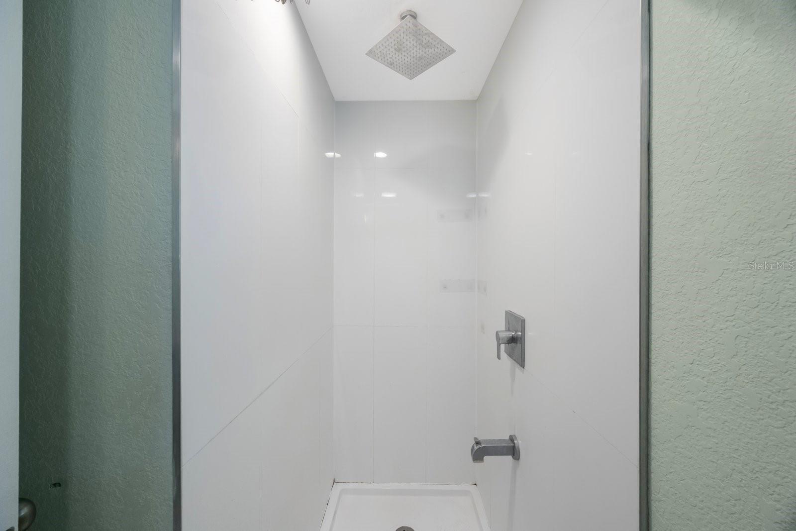 Image 24 of 42 For 6704 70th Avenue N