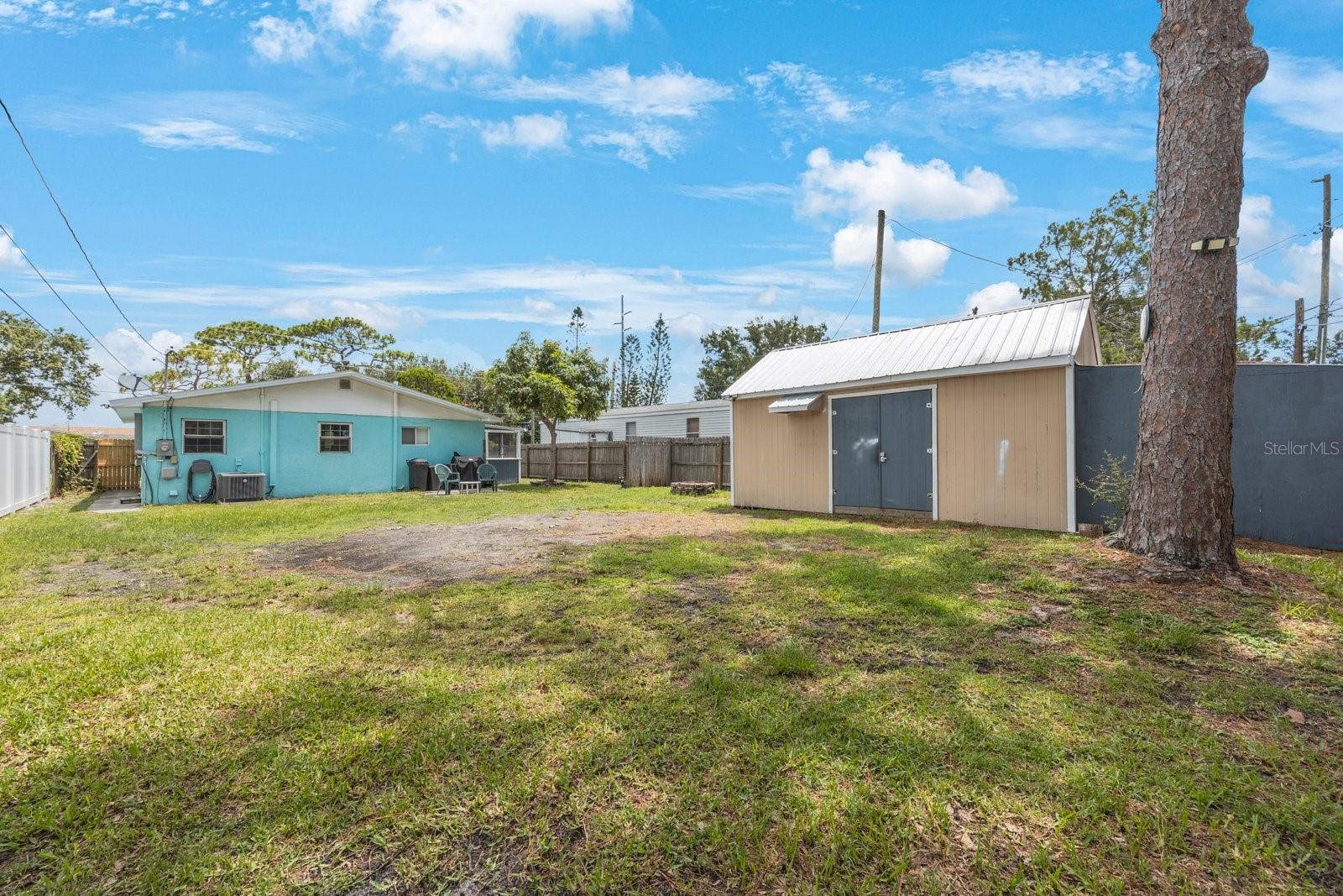 Image 32 of 42 For 6704 70th Avenue N