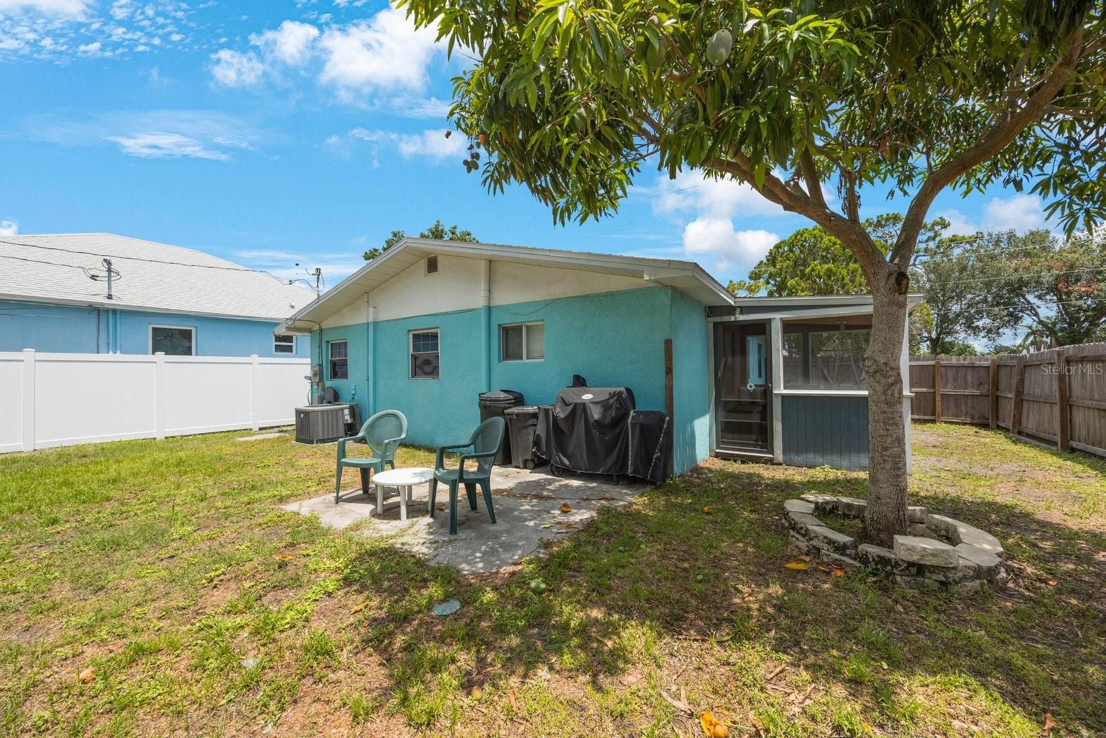 Image 37 of 42 For 6704 70th Avenue N