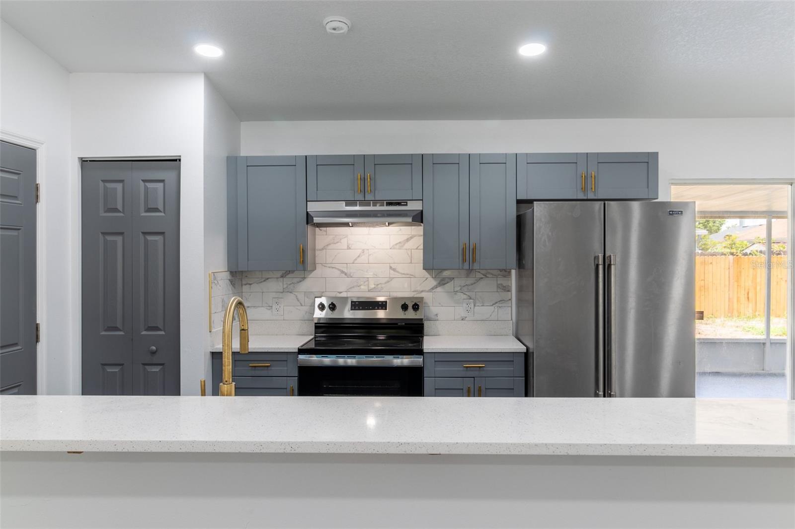 Listing photo id 13 for 22716 Penny Loop