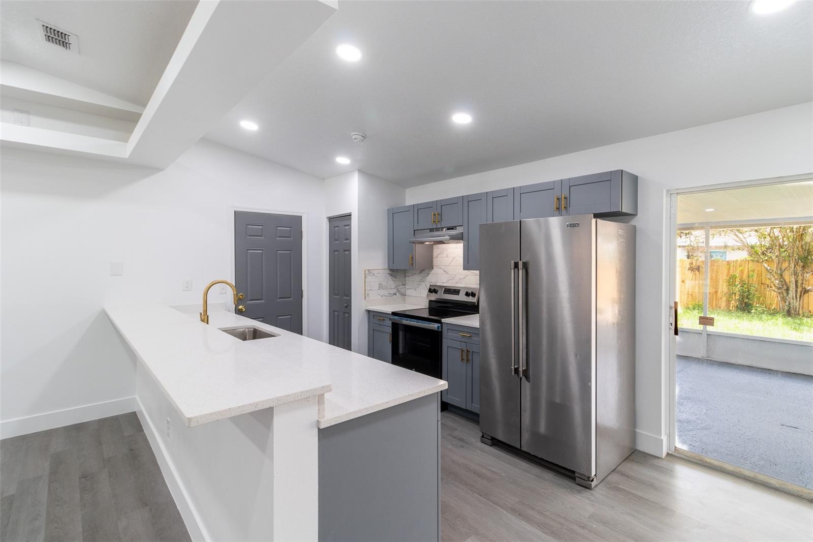 Listing photo id 15 for 22716 Penny Loop