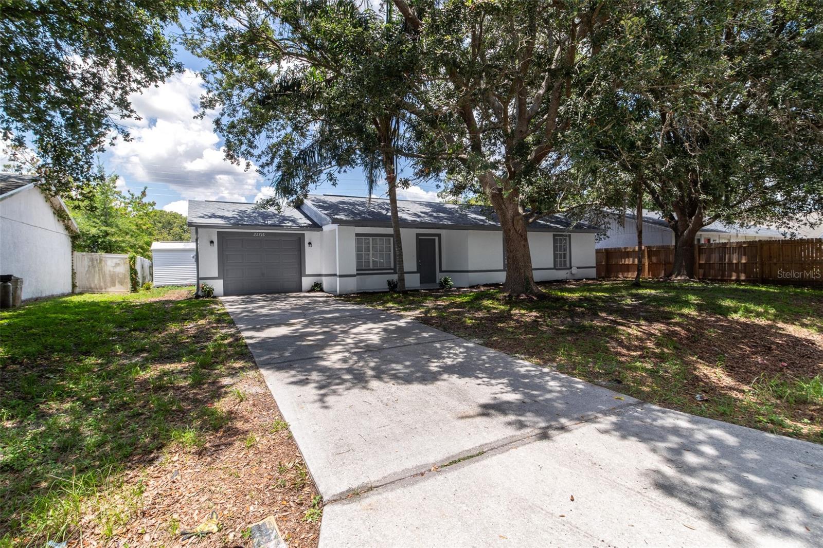 Listing photo id 0 for 22716 Penny Loop