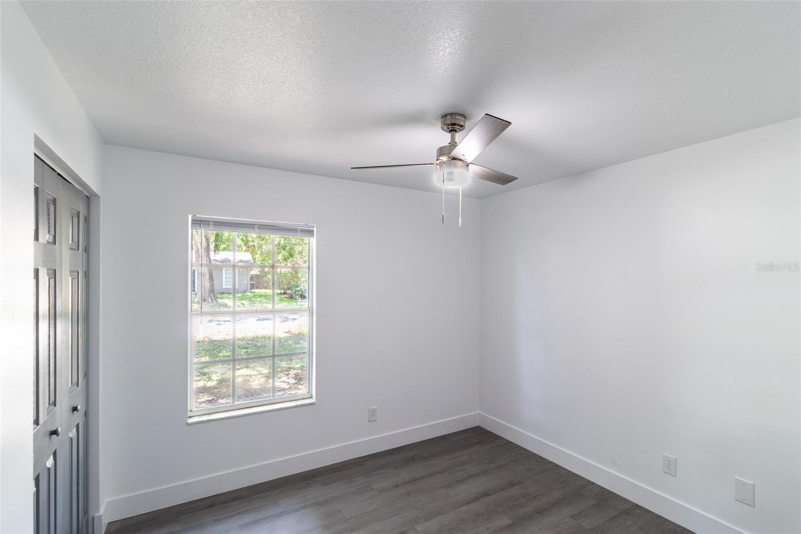 Listing photo id 19 for 22716 Penny Loop