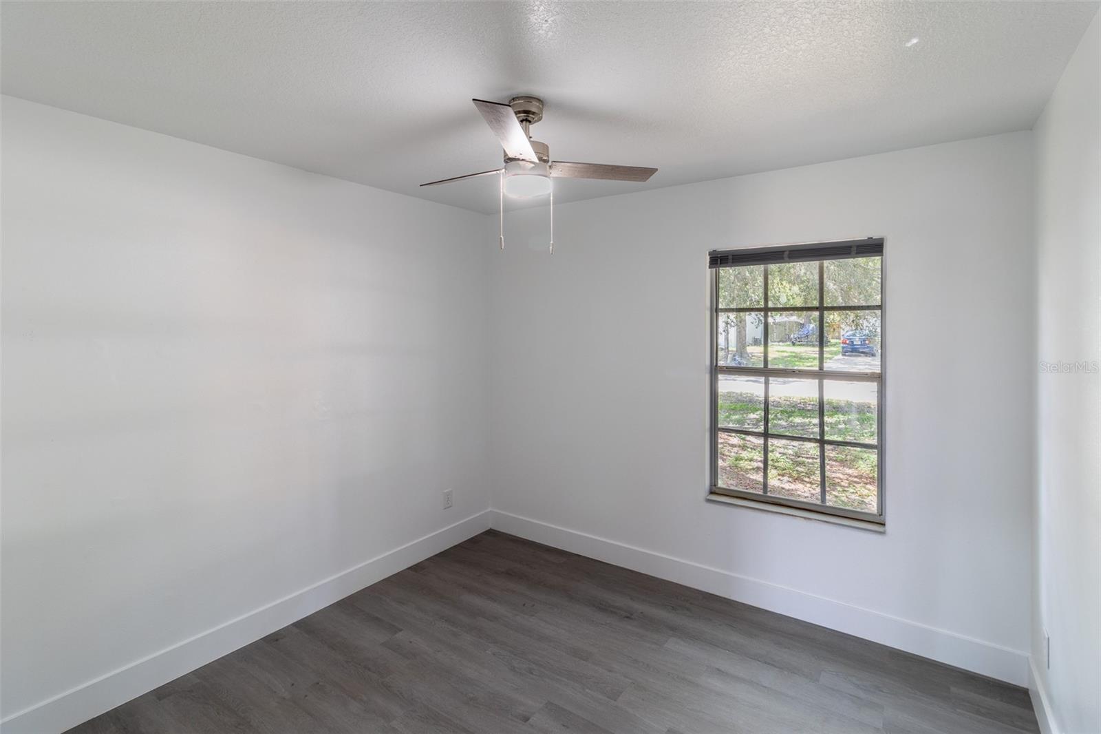Listing photo id 21 for 22716 Penny Loop