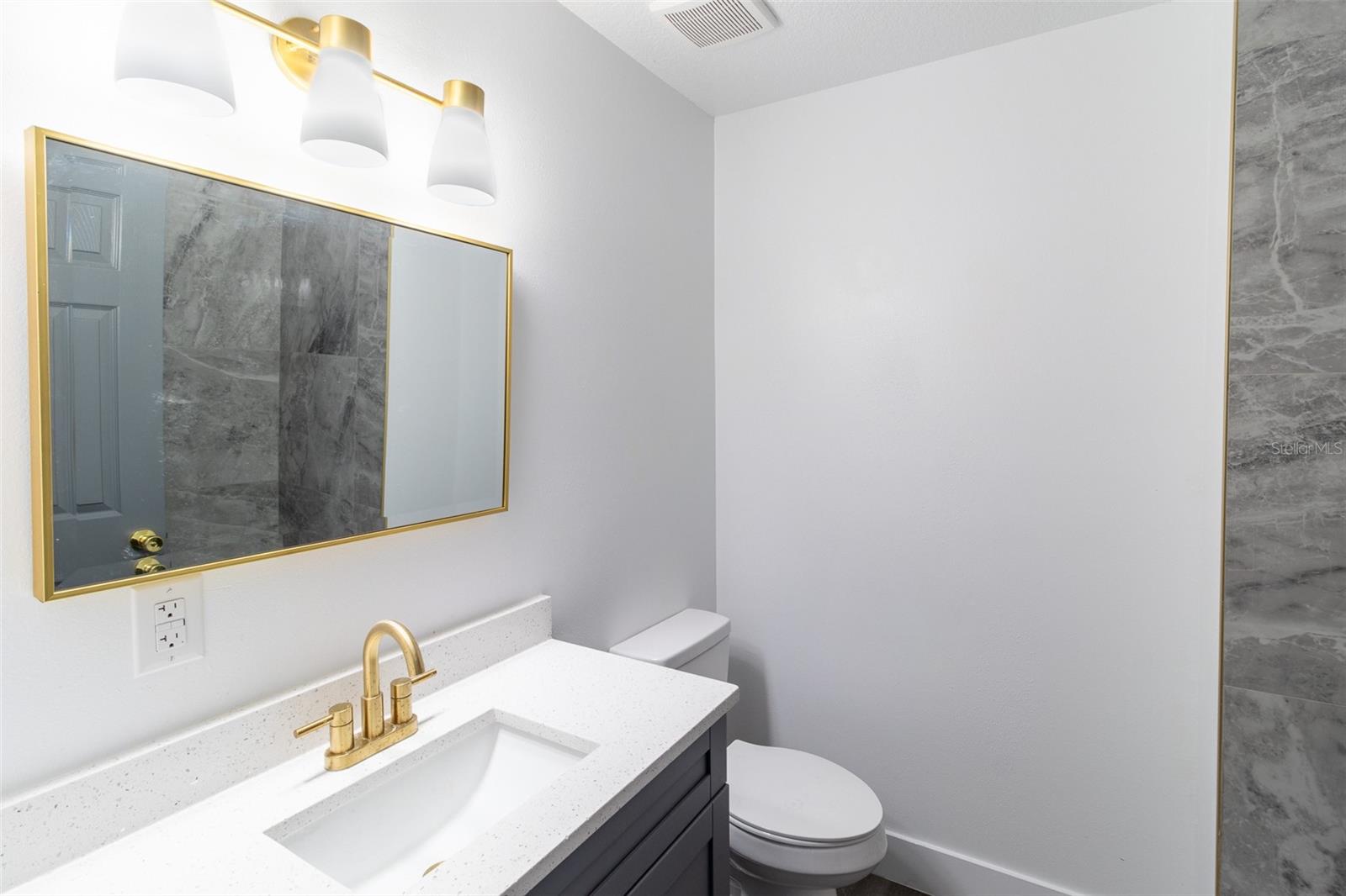 Listing photo id 24 for 22716 Penny Loop